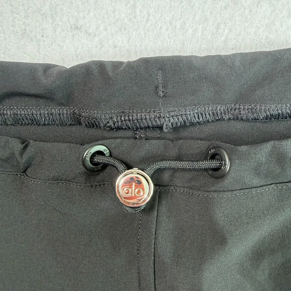 Alo Womens Low Rise Megastar Cargo Pants Size M Black Parachute Utility Tech Y2K